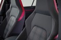 Novi Golf GTI, GTD in GTE: Volkswagen digitalizira športne ikone