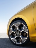Nova Opel Astra: Samozavestna in v koraku s prihodnostjo