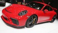 911 za cestne in dirkalne izzive – novi Porsche 911 GT3: Svetovna premiera v Ženevi: močnejši atmosferski motor in podvozje iz dirkalnikov