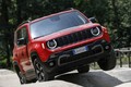 Jeep® Renegade 4xe in Compass 4xe: Prva priključna hibrida znamke Jeep® 