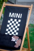 MINI & buldog Spike: Nenavadna čajanka v okolju vrta rezidence Britanske ambasade v Ljubljani