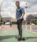 Audi e-Tron  quattro  scooter: Štirikolesni električni skiro 