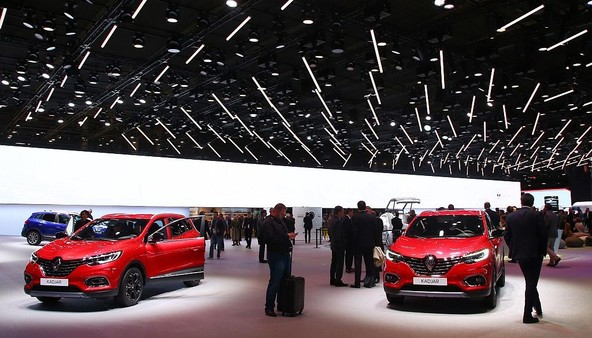 Prenovljeni RENAULT KADJAR: NASLEDNJA STOPNJA PRIVLAČNEGA VIDEZA IN UDOBJA