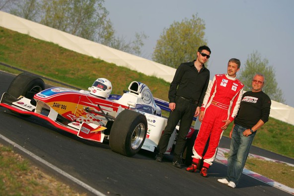 VAMA formula 3000 Slovenija : Stankovič prvak Slovenije in podprvak centralne Evrope 09
