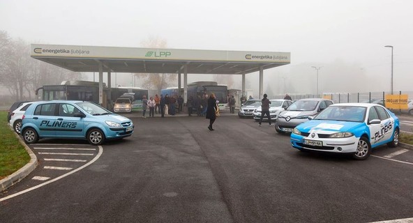 DANAŠNJA GOSTJA TOČKE.ZATE.: SAŠA EINSIEDLER O MOBILNOSTI ŠTEVILČNE DRUŽINE