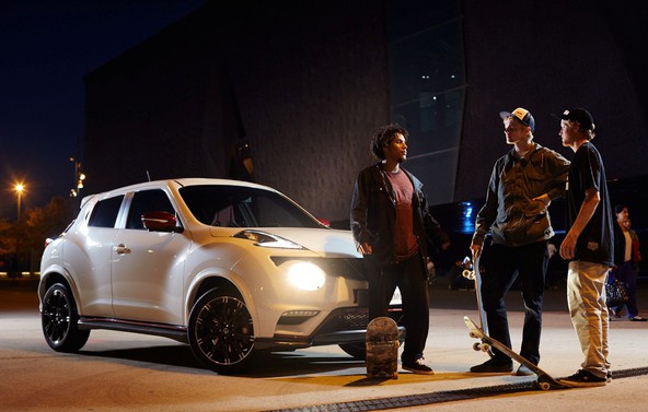 Nissan in DC Shoes predstavljata Headlight Sessions: „The Headlight Sessions“ predstavlja najboljše rolkarje na svetu