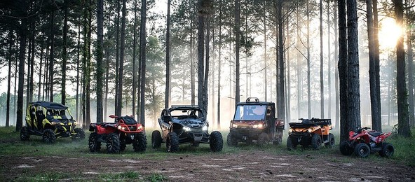 BRP CAN-AM 2018 LINEUP: Can-Am off-road družina vključuje nove zmogljivosti, posebne pakete in izjemne vrednosti