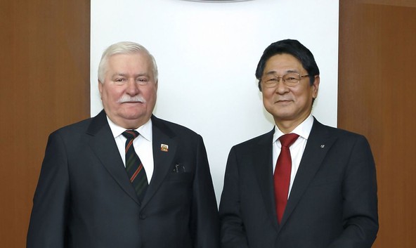 Mazda: Lech Walesa na obisku v Hirošimi