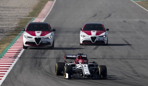 Moč in slog: Alfa Romeo in Jeep navdušujeta na Festivalu hitrosti 2019