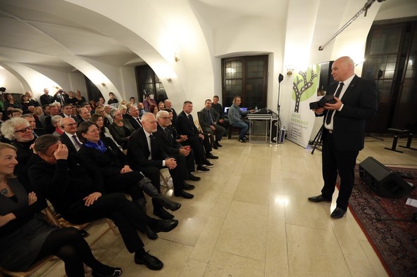 Svetovni dan spomina na žrtve prometnih nesreč: V Sloveniji smo obeležitev poklonili življenju