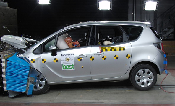 Opel meriva: Pet zvezdic na trčenju Euro NCAP
