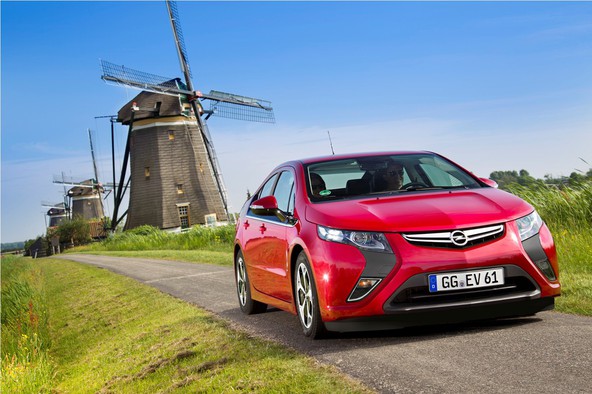 Opel ampera: Električni avtomobil se je izkazal v preizkusu dosega ob vsakdanji vožnji