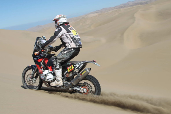 Dakar 2012 - 10. etapa Arica, Čile: Stanovnik po padcu končal z nastopom na Dakarju 2012