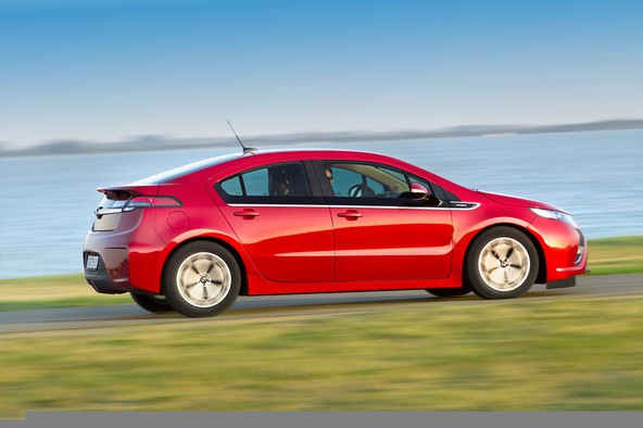 Opel Ampera: Naročila presegla pričakovanja