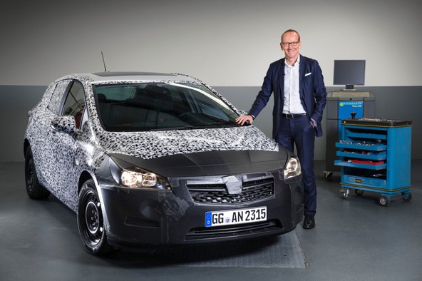 Opel Group: Dr. Neumann napoveduje novo generacijo Opel Astre