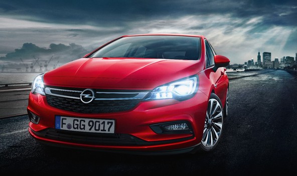 Opel IntelliLux LED® matrične luči: Matrični žarometi zmanjšujejo nevarnost nesreč z divjadjo
