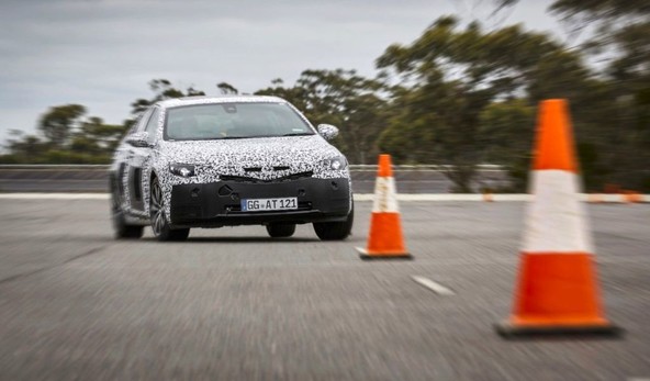 Nova Opel Insignia: Lažja, še bolj dinamična in okretnejša za vožnjo