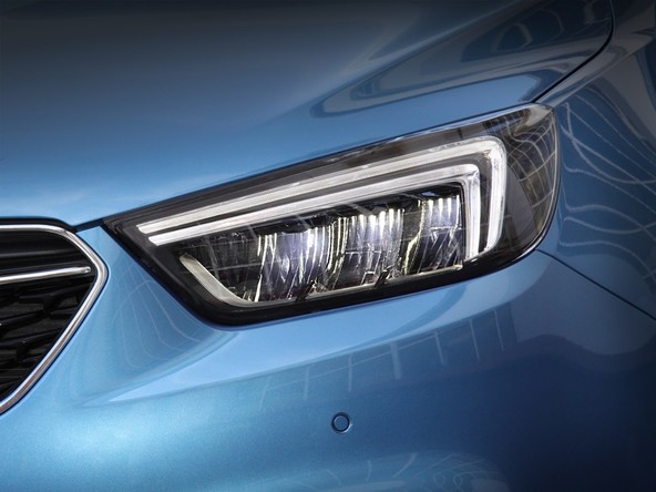 AFL LED žarometi: Povsem prilagodljivi LED žarometi za novo Opel Zafiro in Mokko X