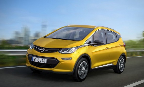 Opel napoveduje spremembe: Prihaja električni avto Ampera-e
