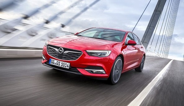 Priljubljena admiralska ladja: Že 50.000 naročil nove Opel Insignie