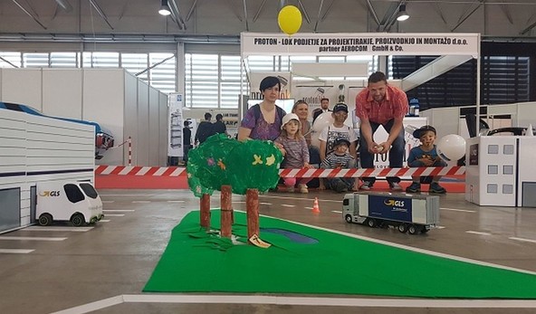 Avto-moto-logistični četverček v Celju: Na sejmišču ste lahko spoznali pot naročenega paketa do vaših vrat