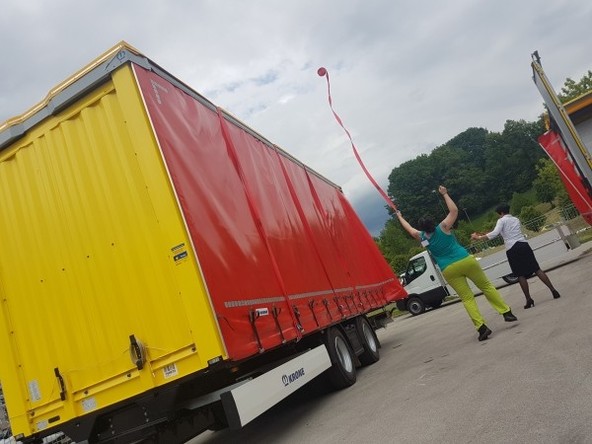 Avto-moto-logistični četverček v Celju: Šoferske mačke pokazale svoje spretnosti