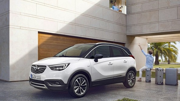 Samozavesten SUV z mestno eleganco: ‘Cool‘ avto, ‘cool‘ premiera: prihaja novi Opel Crossland X!