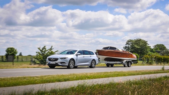 Opel Insignia Sports Tourer: Avtomobil za sproščeno vleko prikolice