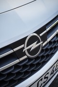 Vse za večjo varnost: Na voljo več različic Opel Astre s prilagodljivim regulatorjem hitrosti