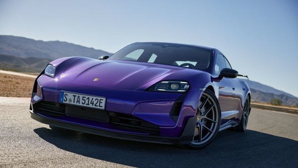 Novi Porsche Taycan: Večja moč in doseg ter drznejši dizajn