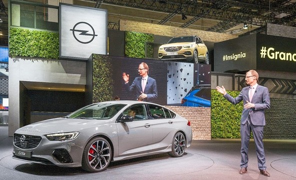 Tri svetovne premiere znamke Opel: Opel Grandland X, Opel Insignia GSi in Country Tourer