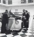 Magasin Renault des Champs-Elysées: 100 let Renaulta na Elizejskih poljanah