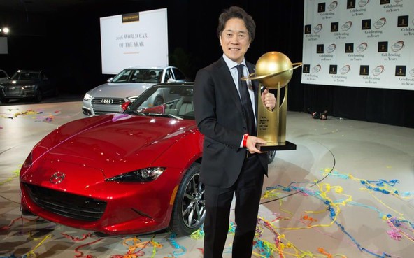 Dvojna zmaga Mazde MX-5: Prestižno nagrado svetovnega avta leta je Mazda prejela že drugič