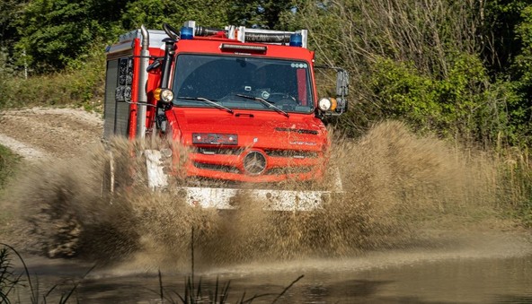 Mercedes-Benz Special Trucks na sejmu RETTmobil : Predstavitev ekstremno terenskega gasilskega vozila Unimog