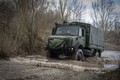 Mercedes-Benz Special Trucks širi svoj obrambni portfelj: Štiriosno vozilo Zetros z vsekolesnim pogonom prvič na ogled na sejmu Eurosatory