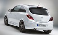 Opel corsa black & white: Spletna dražba - na voljo le še 14 cors B&W