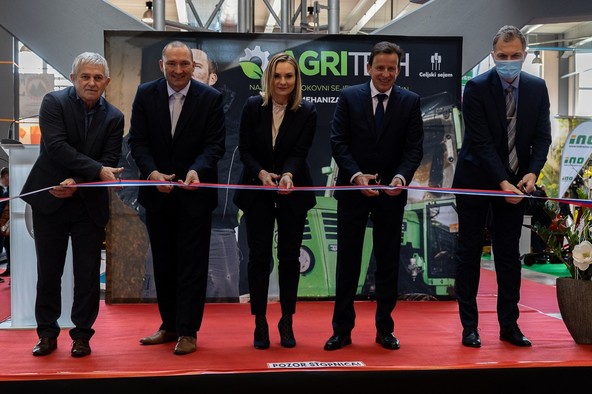 AGRITECH 2022: »PRVI DAN NAPOVEDAL ŠE EN HANNOVER V MALEM«