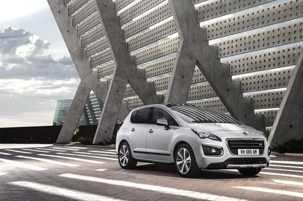 Ponudba PEUGEOT HYbrid4: Ponudba se začne pri 85 gramih CO2/km