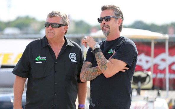 Gas Monkey Garage: Hitri in glasni za gledalce Discovery Channela pripravili Gledališče uničenja