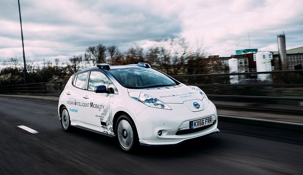 Realni prikazi vožnje na cesti v Londonu: Nissan preizkusil avtonomno vozilo na cesti v Evropi