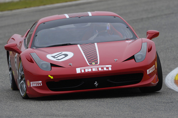 Ferrari 458 Challenge: Premiera na salonu v Bologni