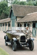 Citroën & Salon Rétromobile 2013: «CITROËNI S SNEMLJIVIMI STREHAMI IN KABRIOLETI»