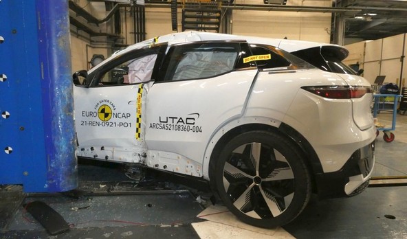 Renault Megane E-Tech Electric : Dobitnik petih zvezdic EuroNCAP 