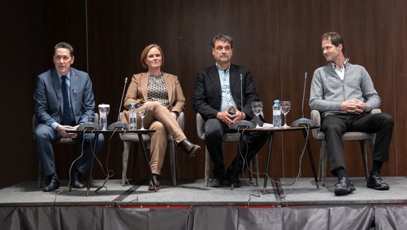 9. Simpozij Emobility : V znamenju številke 3