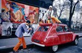 Citroën & Salon Rétromobile 2013: «CITROËNI S SNEMLJIVIMI STREHAMI IN KABRIOLETI»