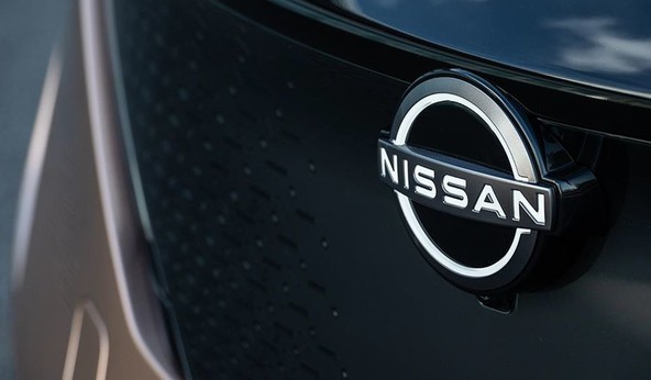 Prenovljen Nissanov logotip: Logotip, ki nakazuje sveže obzorje