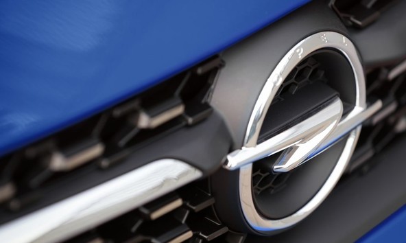 Opel & Wallis Automotive Europe Kft : Opel z novim poslovnim modelom v Sloveniji, na Hrvaškem ter v BiH