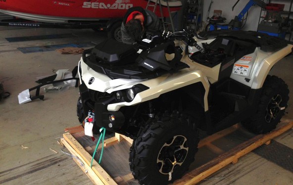 BRP CAN-AM OUTLANDER 1000 LIMITED : Zopet novost v našem salonu...