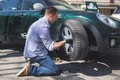 Tyre Challenge: Najhitrejši Slovenec v menjavi gum je Rok Križman