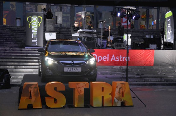 Opel Astra YouStar turneja: Bodoče filmske zvezde v družbi nove astre